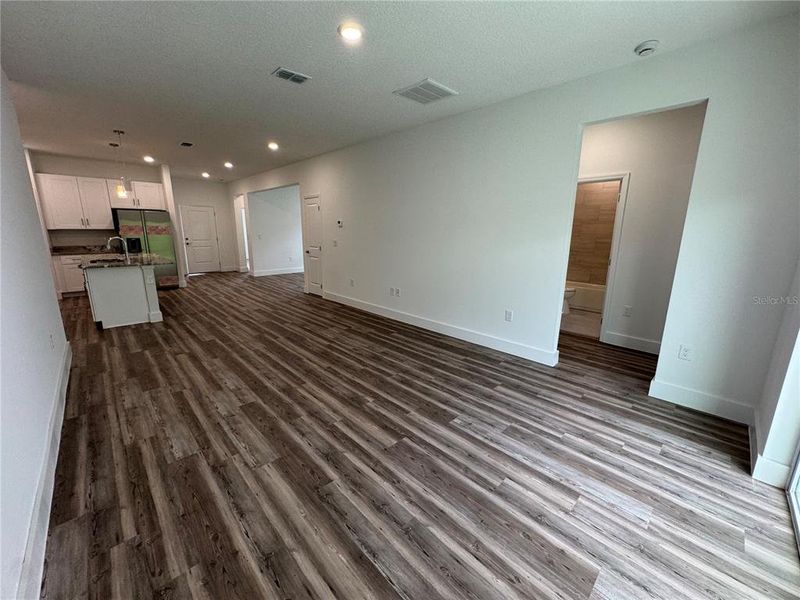 Spacious, unfurnished interior of a new home in , Ocala (Image 19).