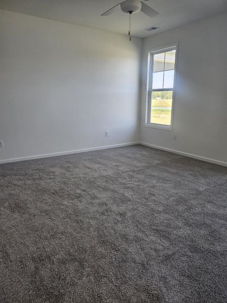 Spacious, unfurnished interior of a new home in Edgefield, Loris (Image 15).