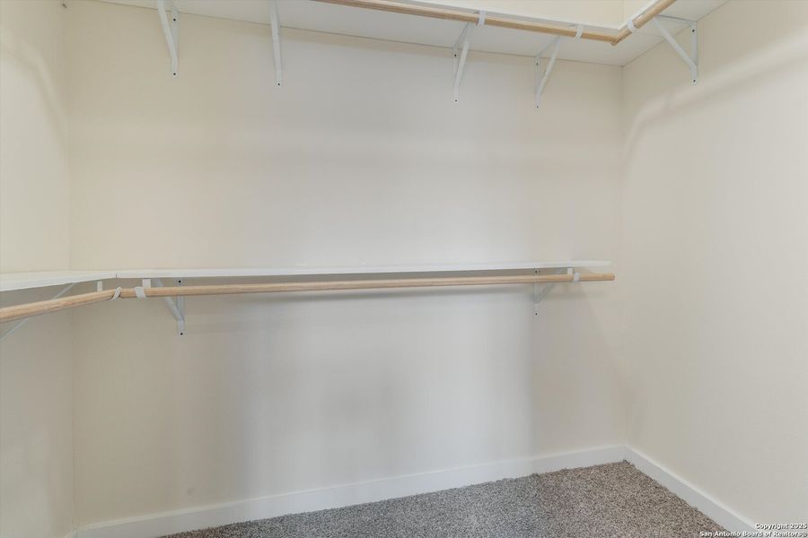 Spacious, unfurnished interior of a new home in , San Antonio (Image 12).