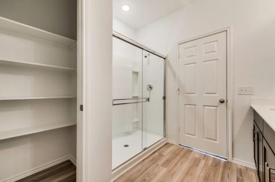 Photo of Centex model home with same floor plan, not of actual home listed. Photo of Centex model home with same floor plan, not of actual home listed.