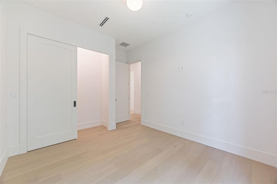 Spacious, unfurnished interior of a new home in , Tarpon Springs (Image 71). Spacious, unfurnished interior of a new home in , Tarpon Springs (Image 71).