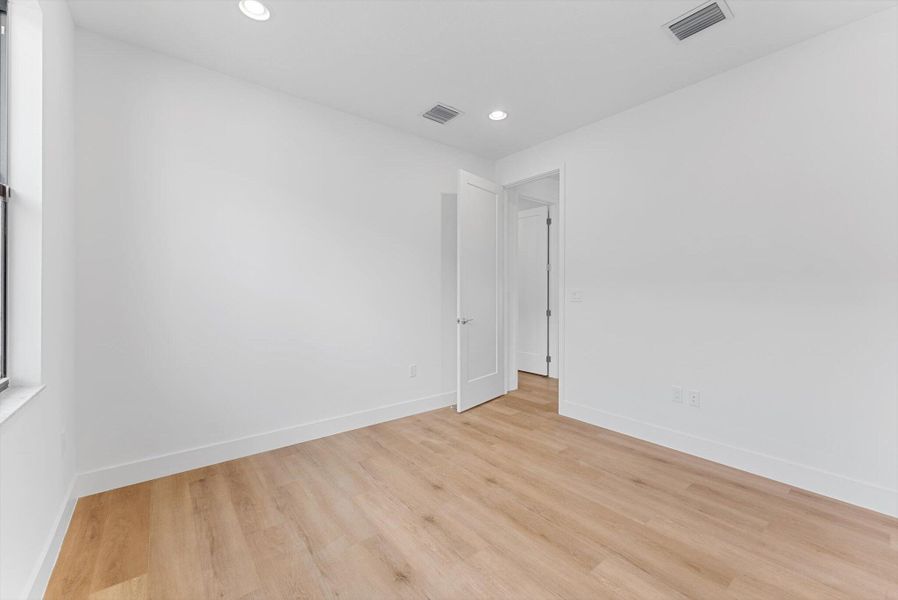 Spacious, unfurnished interior of a new home in , Boca Raton (Image 20). Spacious, unfurnished interior of a new home in , Boca Raton (Image 20).