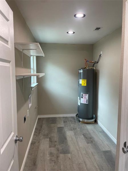 Spacious, unfurnished interior of a new home in , Brownwood (Image 10).