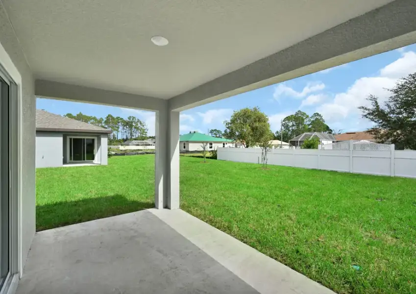 Representative exterior details of a home built from the Hammock by LGI Homes in Marion Oaks, Ocala (Image 3).