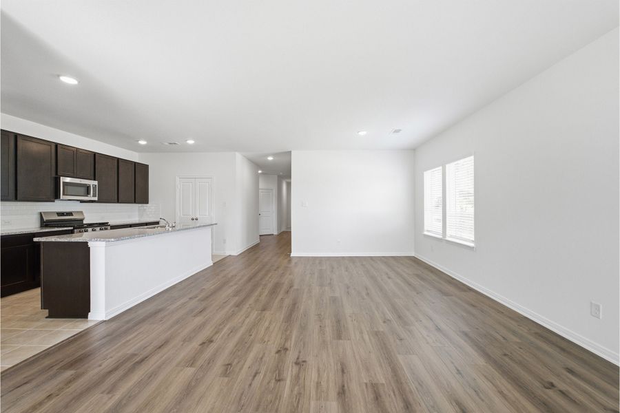 Spacious, unfurnished interior of a new home in Sagebrook, Argyle (Image 21).