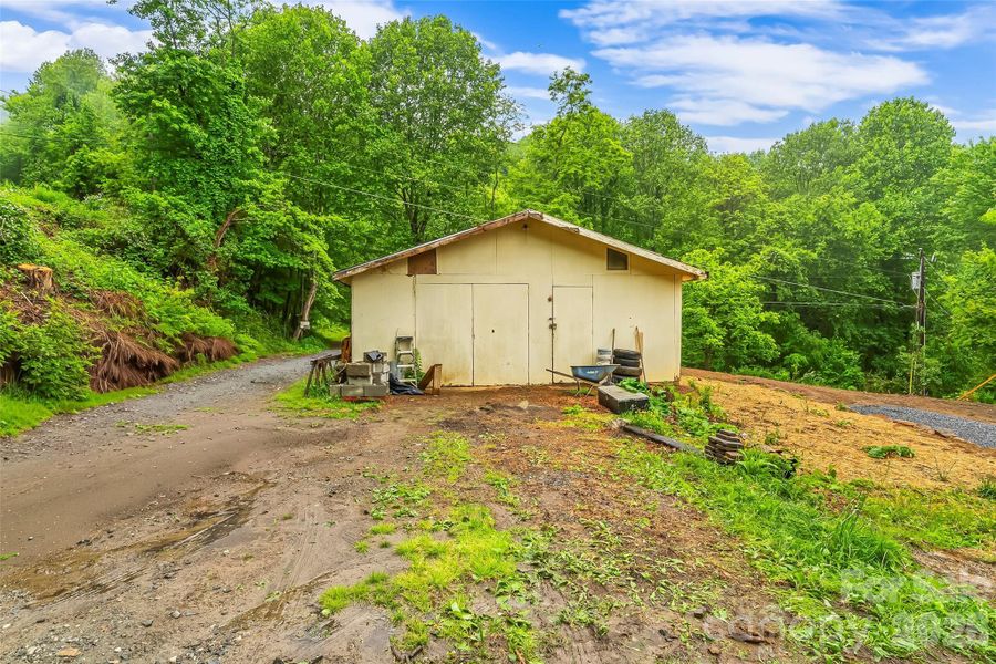 Image 38 of a home in .