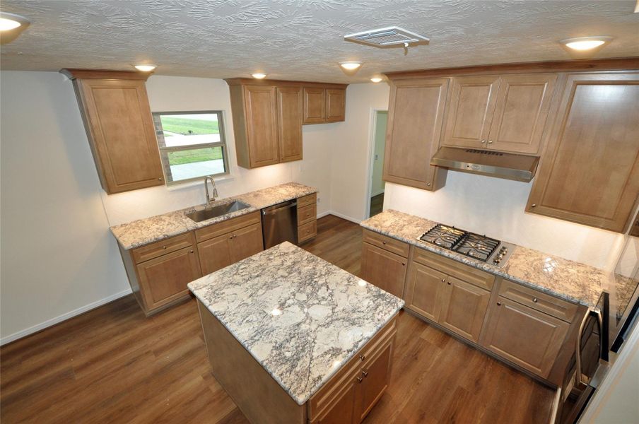 Convenient work triangle for the busy chef.