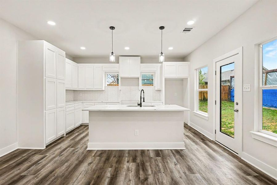 Image 20 of a home in .