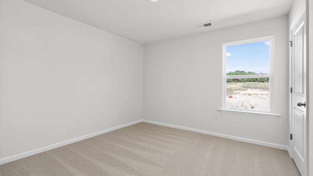 Spacious, unfurnished interior of a new home in Martin Farms, Aberdeen (Image 19).