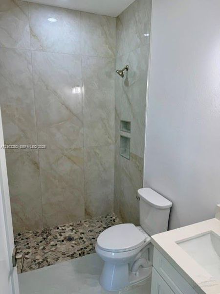 Furnished interior view inside a new home in , Lehigh Acres (Image 10).