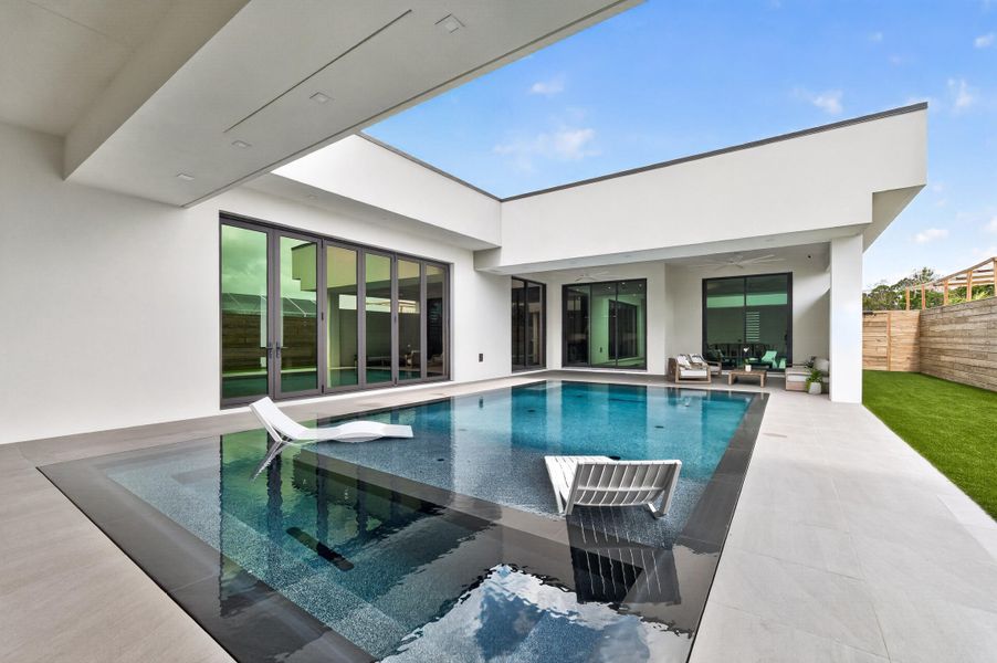 POOL / SPA