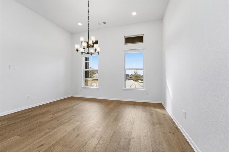 Spacious, unfurnished interior of a new home in Solterra, Mesquite (Image 27).