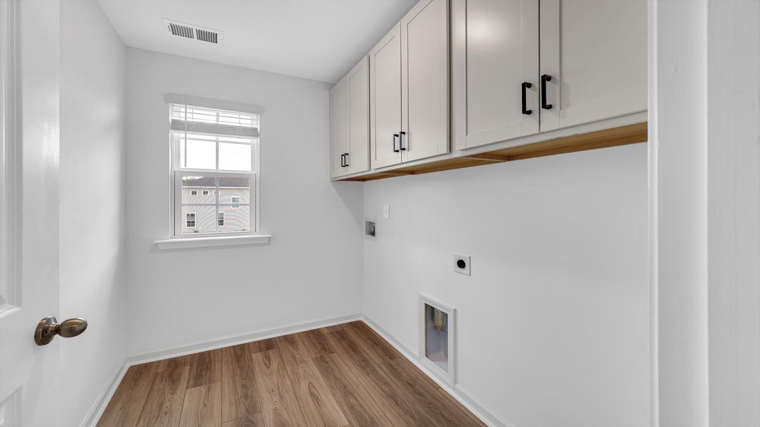 Spacious, unfurnished interior of a new home in Creekside at Andrews, Summerville (Image 23). Spacious, unfurnished interior of a new home in Creekside at Andrews, Summerville (Image 23).