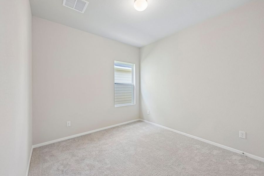 Spacious, unfurnished interior of a new home in Cascade, Liberty Hill (Image 19).