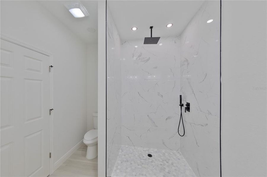 Image 28 of a home in .