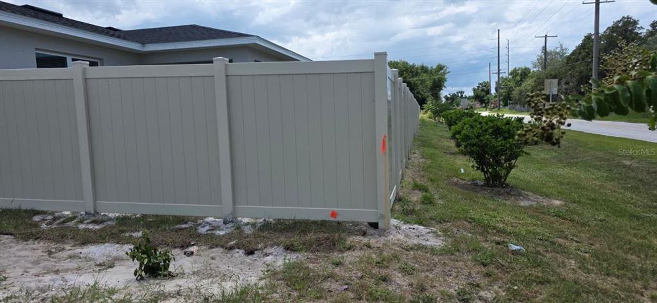 Exterior details and patio area of a home in , Winter Haven (Image 25).