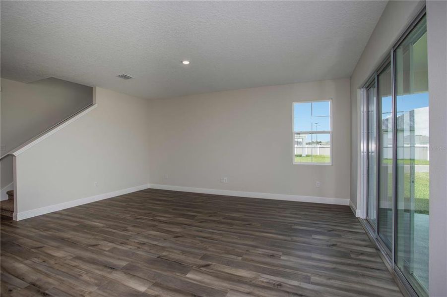 Spacious, unfurnished interior of a new home in Pasadena Woods, Wesley Chapel (Image 10). Spacious, unfurnished interior of a new home in Pasadena Woods, Wesley Chapel (Image 10).