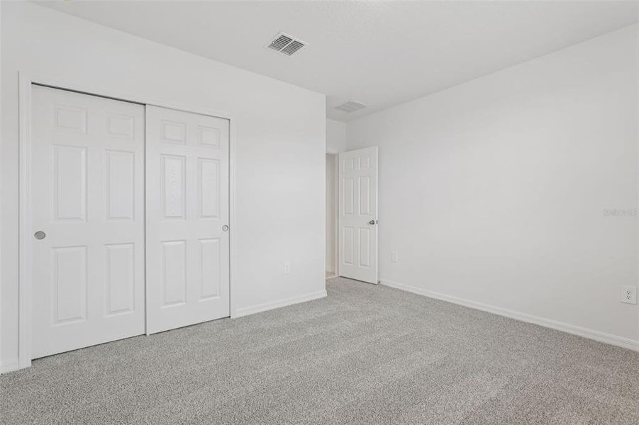 Spacious, unfurnished interior of a new home in Deer Run at Crosswinds, Davenport (Image 23).