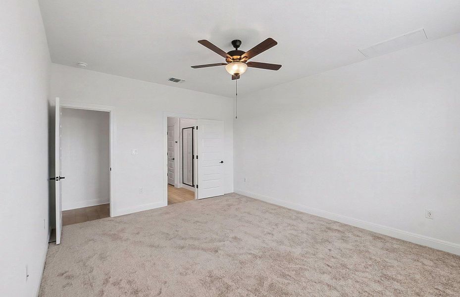 Spacious, unfurnished interior of a new home in Lagos, Manor (Image 17).