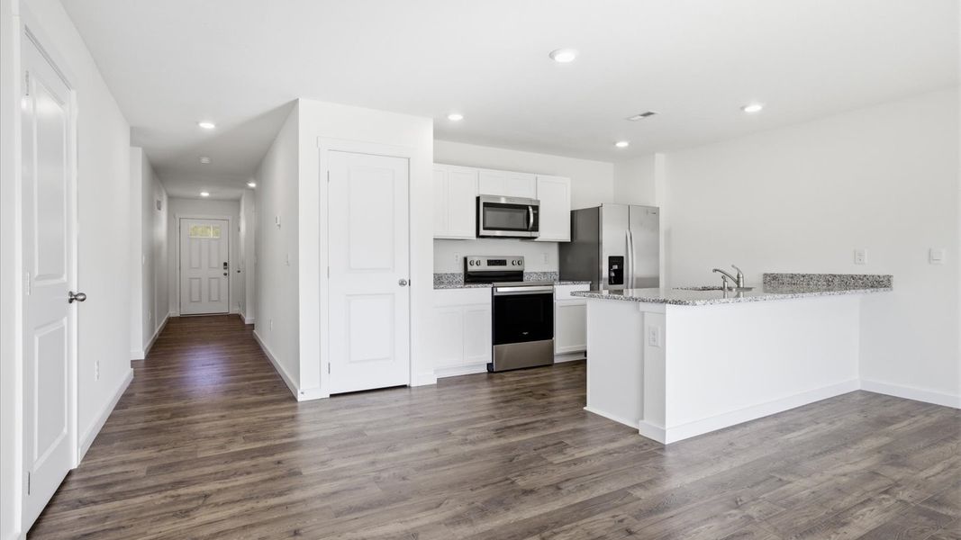 Furnished interior view inside a new home in Emory Creek, Harriman (Image 7).