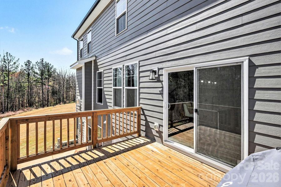 Exterior details and patio area of a home in Lakeside Glen, York (Image 25).