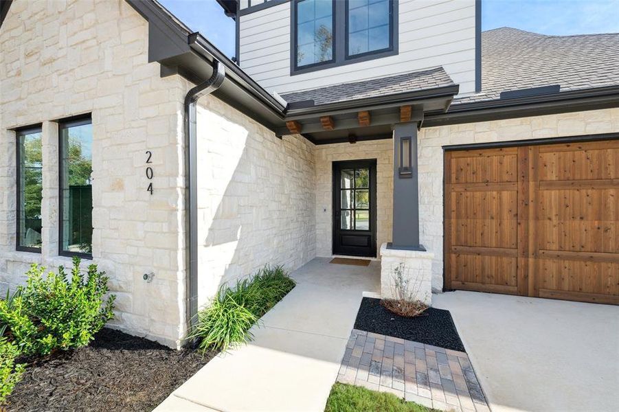 Exterior details and patio area of a home in , Roanoke (Image 27).