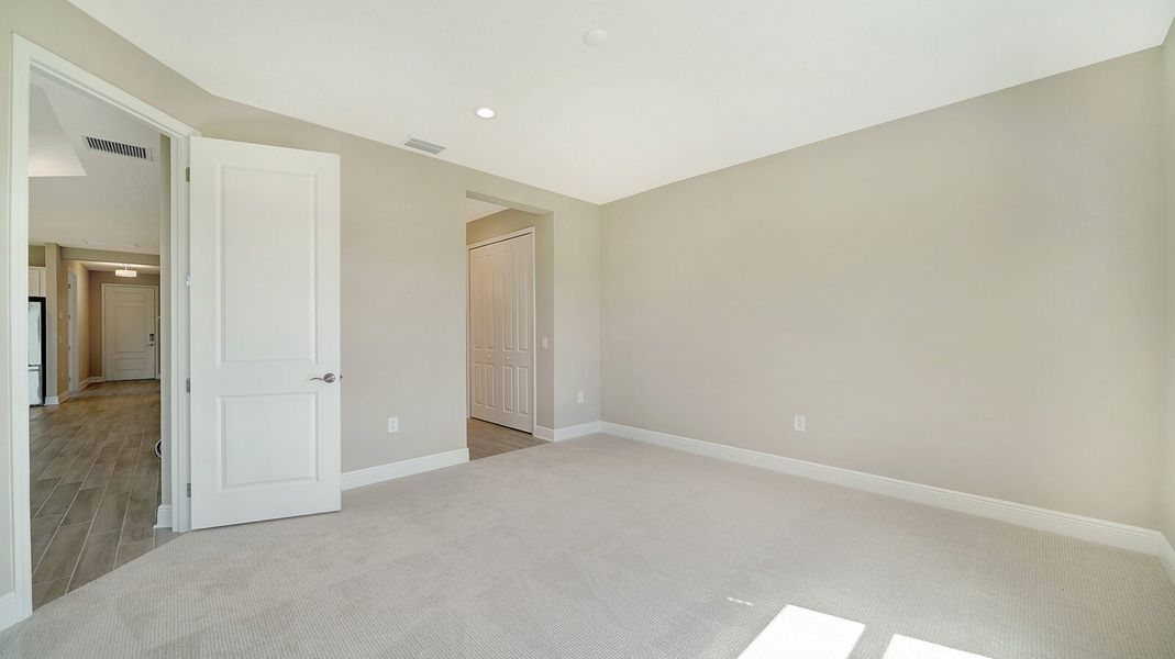 Spacious, unfurnished interior of a new home in Vistera of Venice, Englewood (Image 24).