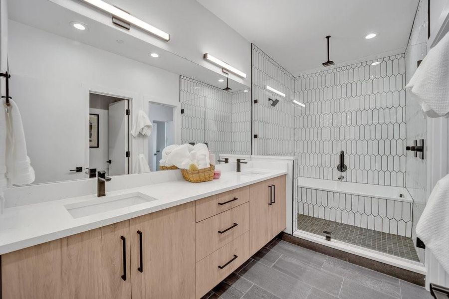 Furnished interior view inside a new home in , Dallas (Image 32).