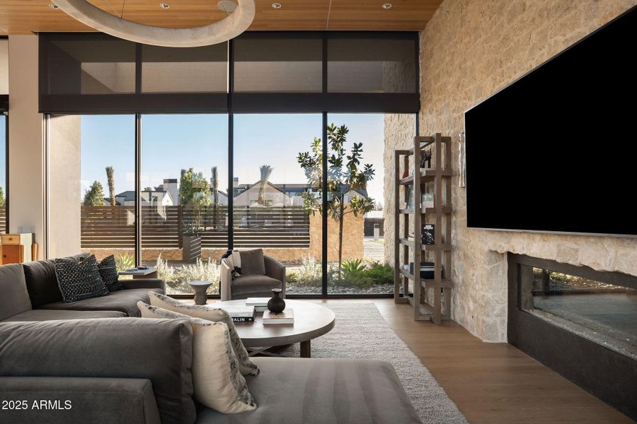 7034 E Paradise Dr 7034 E Paradise Dr