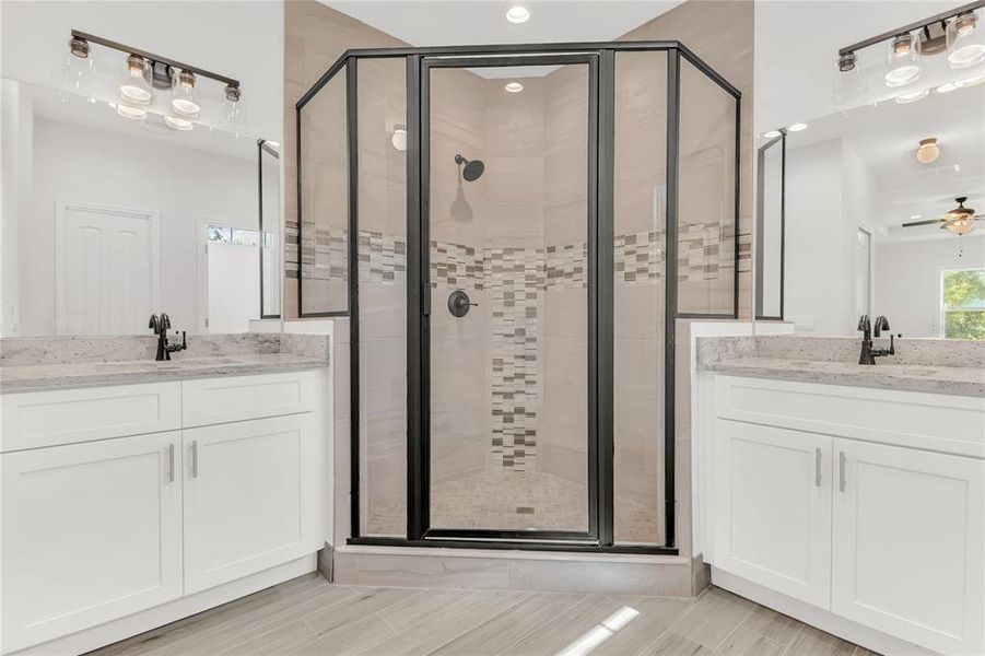 Furnished interior view inside a new home in , Kissimmee (Image 11).