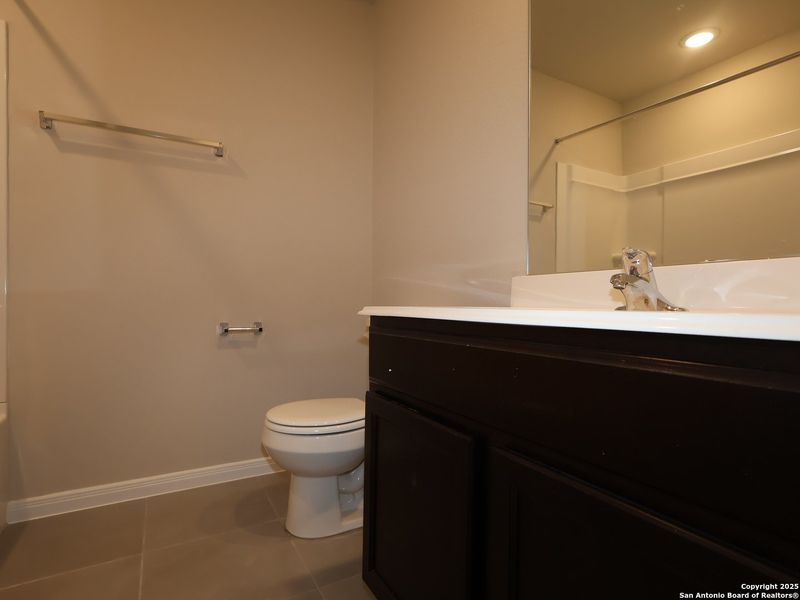 Close-up of interior finishes inside a home in Hunters Ranch, San Antonio (Image 21).