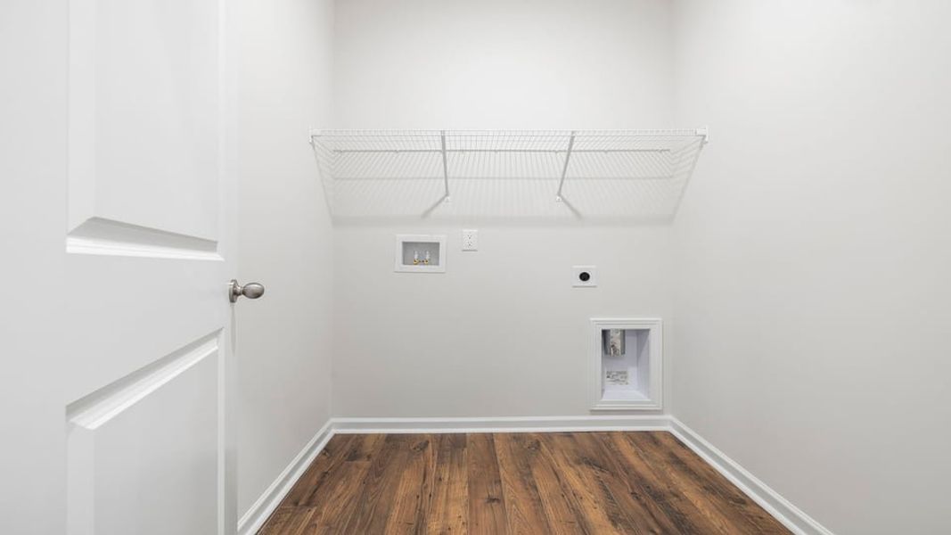 Spacious, unfurnished interior of a new home in Woodglen, Piedmont (Image 29).