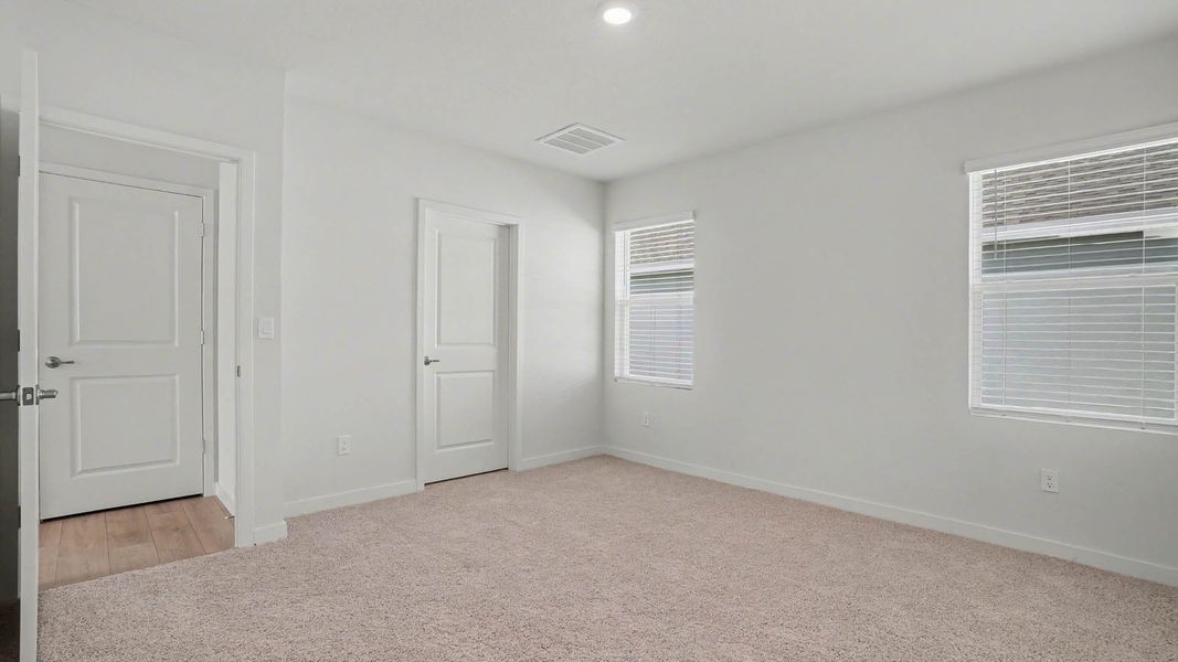 Spacious, unfurnished interior of a new home in Venetian Grove, Vero Beach (Image 13).