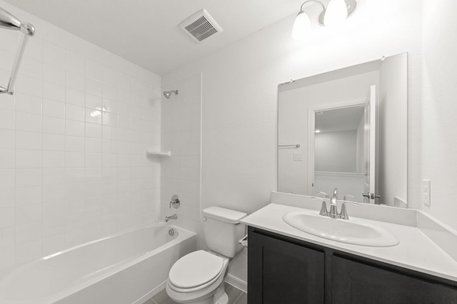 Furnished interior view inside a new home in Town Park, Princeton (Image 9).