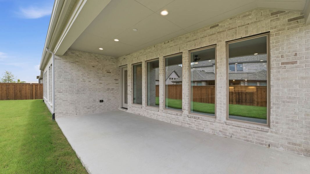 Exterior details and patio area of a home in Terraces, Rockwall (Image 3).