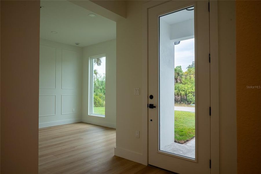 Spacious, unfurnished interior of a new home in , Port Charlotte (Image 24).
