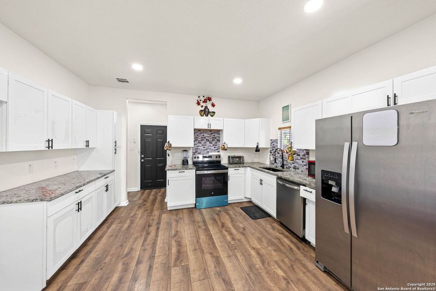 Furnished interior view inside a new home in , San Antonio (Image 25). Furnished interior view inside a new home in , San Antonio (Image 25).