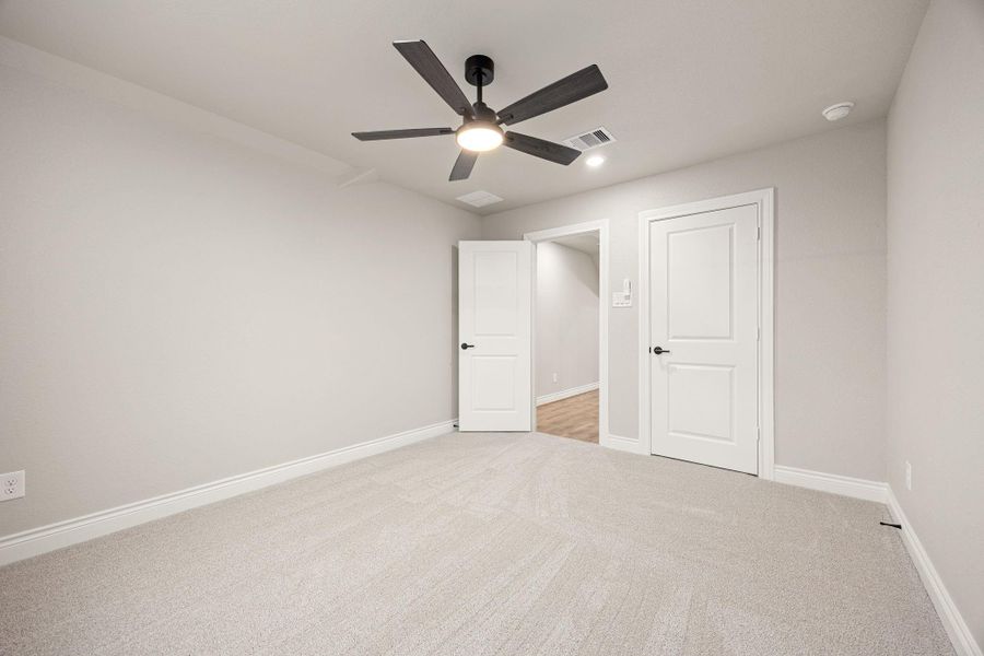 Spacious, unfurnished interior of a new home in , Waller (Image 34).