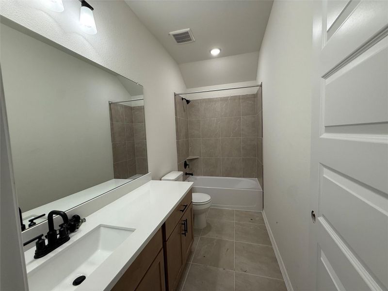 Furnished interior view inside a new home in Ellis Cove, Seabrook (Image 9).