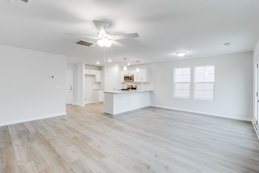 Spacious, unfurnished interior of a new home in Winston Point, Gilbert (Image 14). Spacious, unfurnished interior of a new home in Winston Point, Gilbert (Image 14).