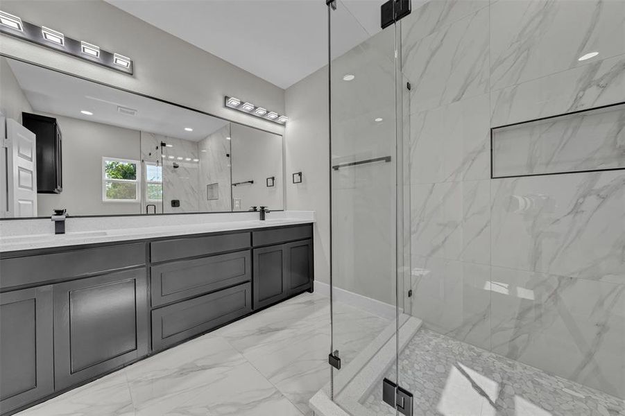 Furnished interior view inside a new home in , Grand Prairie (Image 12).