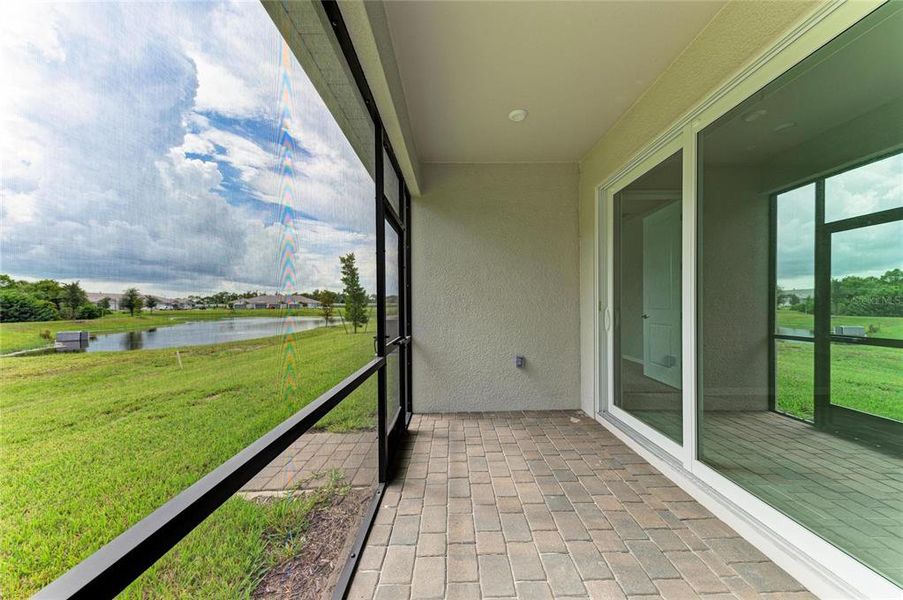 Exterior details and patio area of a home in Wellen Park, Venice (Image 27).