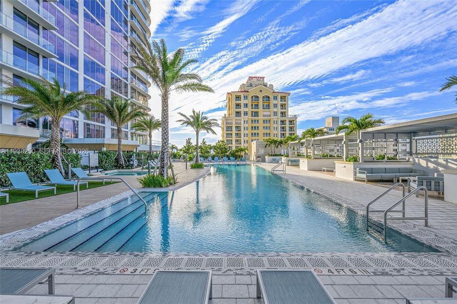 Condo located in Fort Lauderdale, FL showcasing its design and architecture (Image 36).