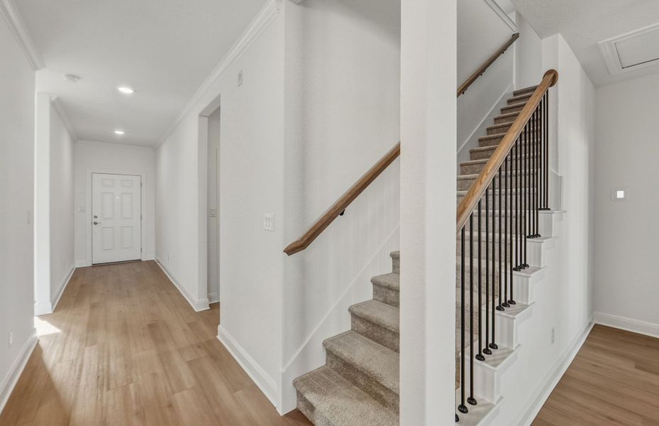 Spacious, unfurnished interior of a new home in Saddleback at Santa Rita Ranch, Liberty Hill (Image 37).