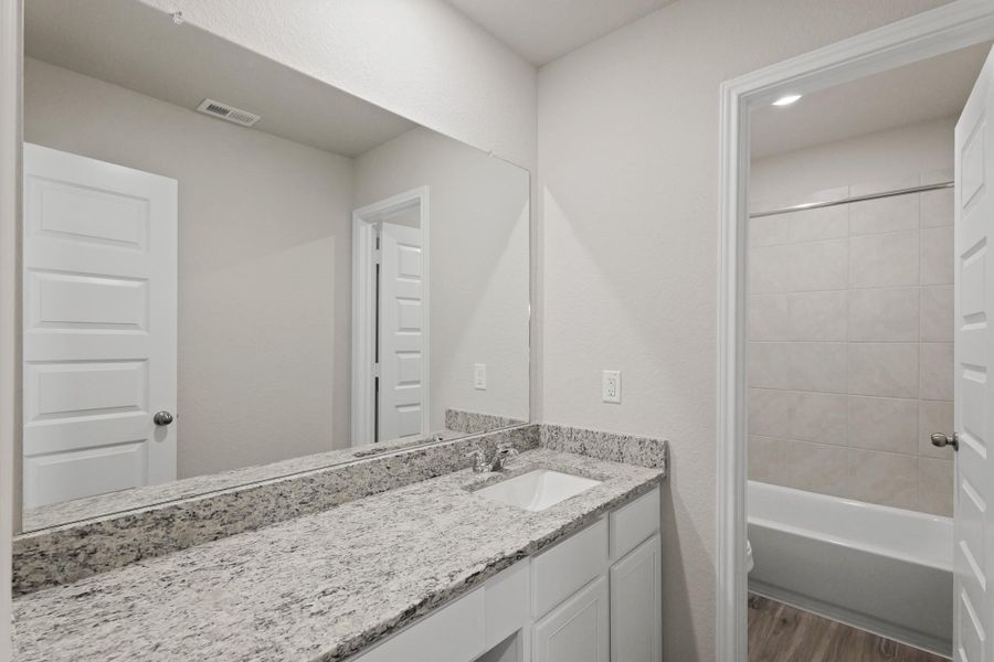 Image 4 of a home in Wayside Village. Image 4 of a home in Wayside Village.