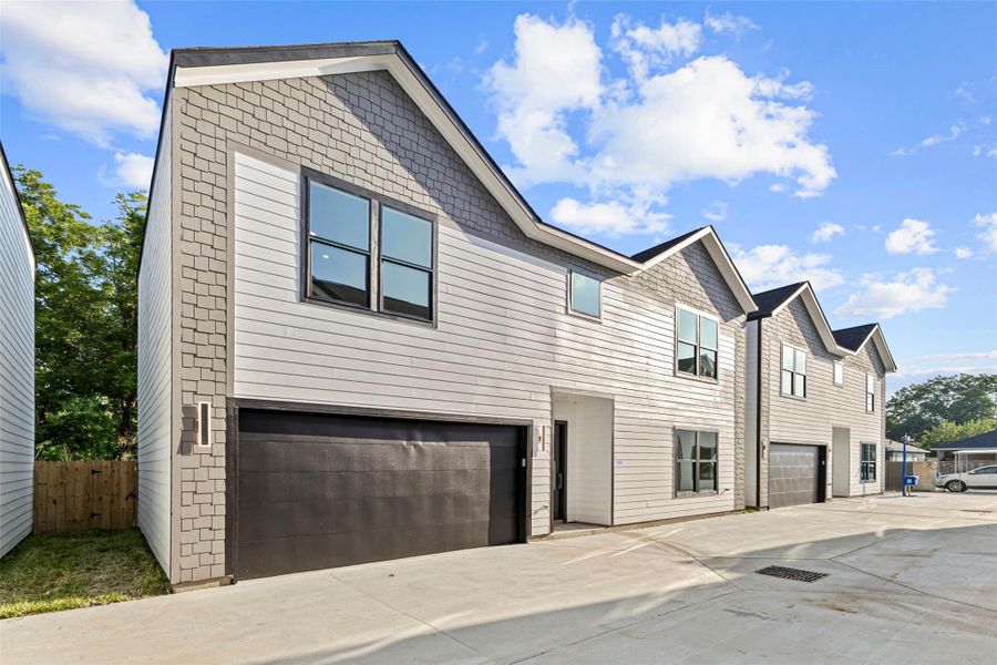 Front exterior of a new home in , Houston, TX, highlighting curb appeal (Image 1). Front exterior of a new home in , Houston, TX, highlighting curb appeal (Image 1).