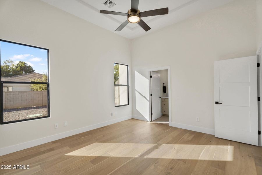 50-web-or-mls-19875 E SIlver Creek Ln-48