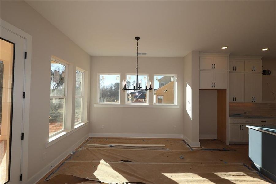 Image 11 of a home in Meadow Brook Farms.