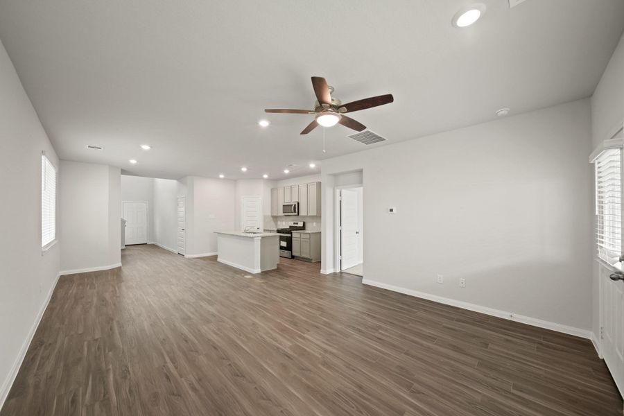 Image 4 of a home in River's Edge. Image 4 of a home in River's Edge.