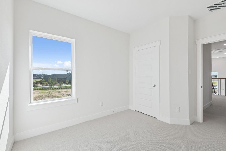 Spacious, unfurnished interior of a new home in , Katy (Image 21).